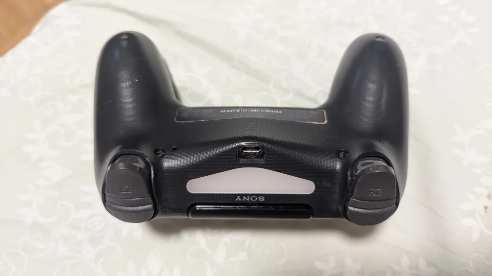 Sony PlayStation 4 ps4 Console +2 controllers +3 games image indicator(4)