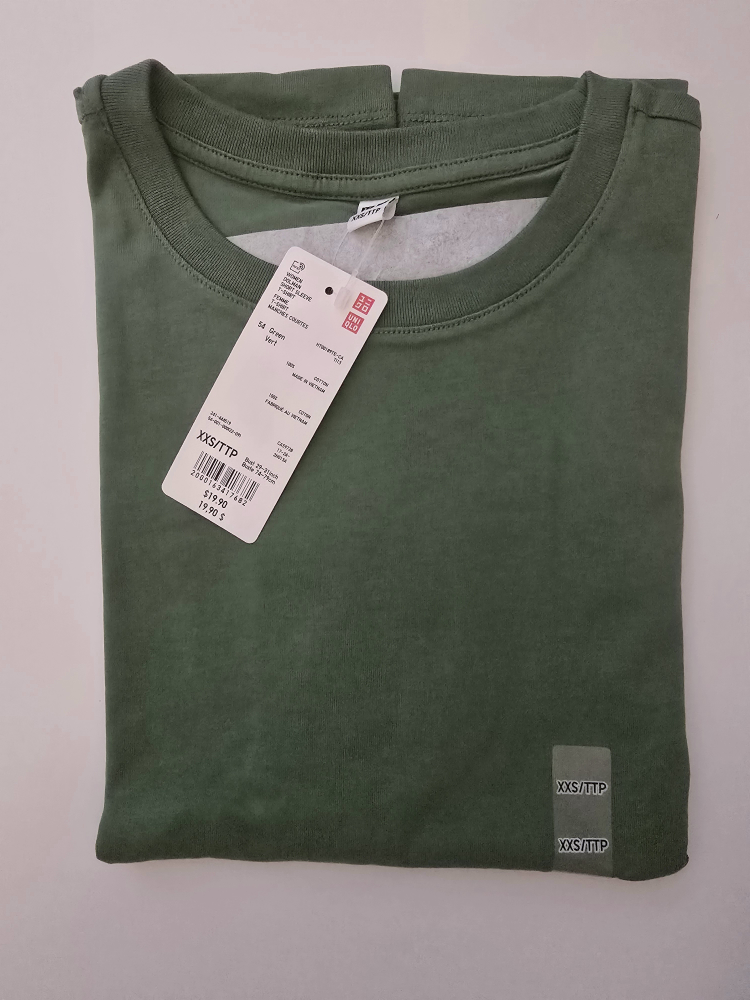 Uniqlo Women's Green Short Sleeve T-Shirt - Size XXS