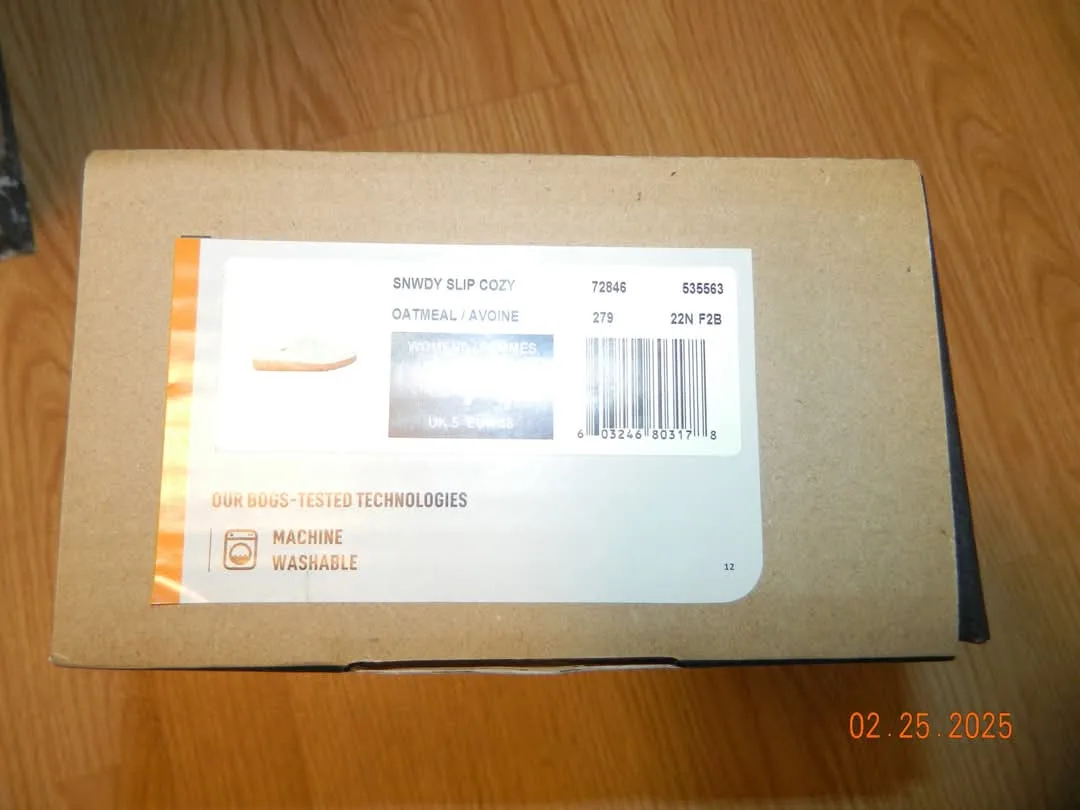 NEW IN BOX BOGS Snuggly Slip-on Cozy Slippers - image indicator(3)