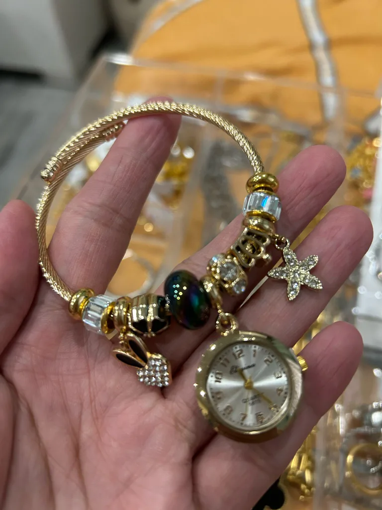 DIFFERENT ARTICLES FOR WOMEN image indicator(3)