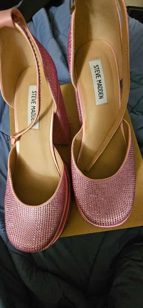 Steve Madden image indicator(4)