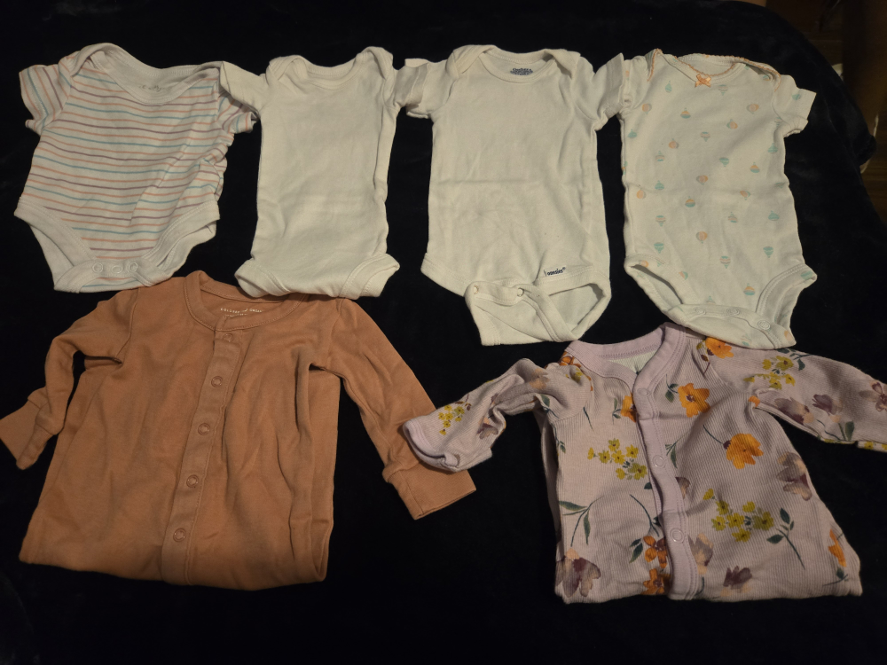 Bundle of 16 Baby Bodysuits and Sleepers - photo 2
