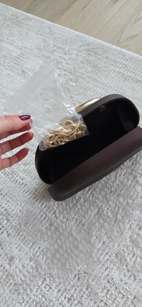 clutch burgundy image indicator(3)