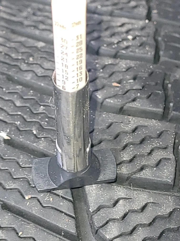 Michelin X-ICE x i3 225 45/R18 image indicator(4)