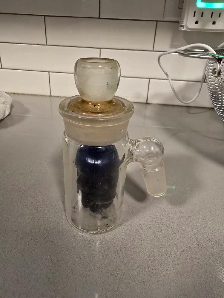 Glass Skull Water Pipe/Bong attachment image indicator(2)