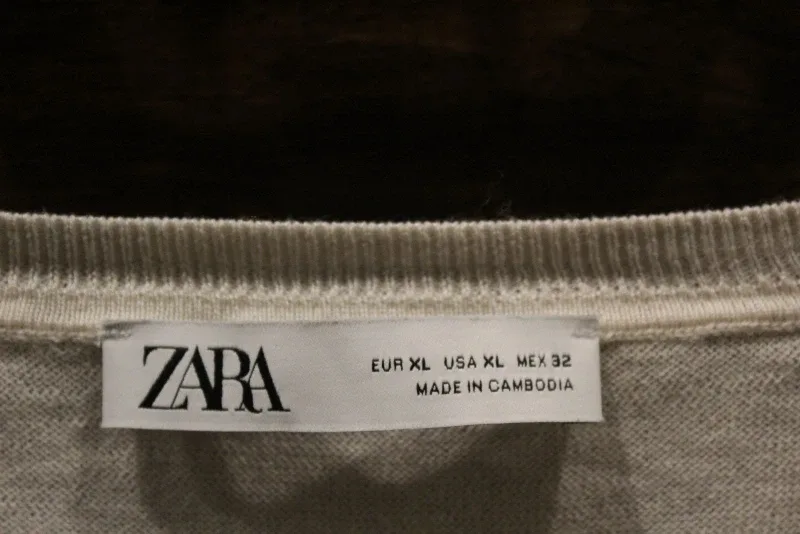 Zara cream and black striped sweater - size XL image indicator(2)
