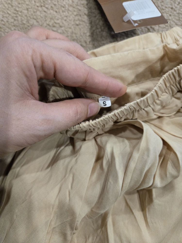 Beige embroidered tulip shalwar, size small - photo 4