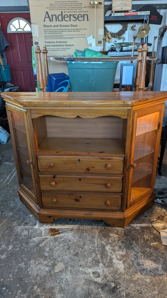 Broyhill Yorkshire Market Cabinet