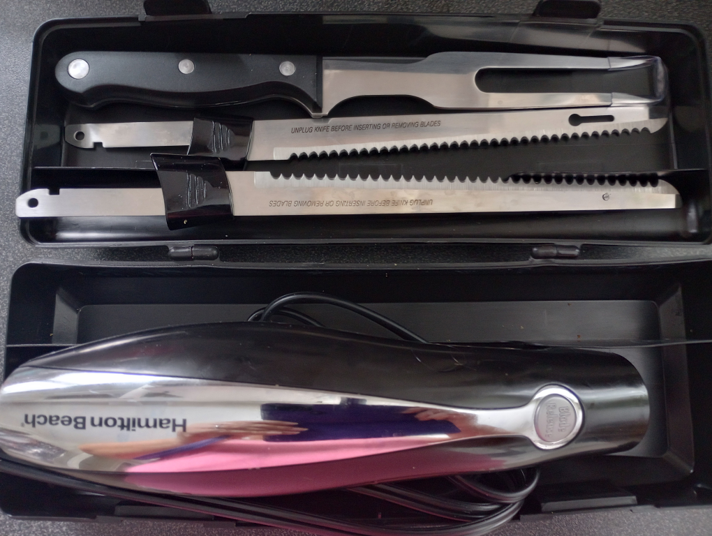 Hamilton Beach Electric Knife Set with Case