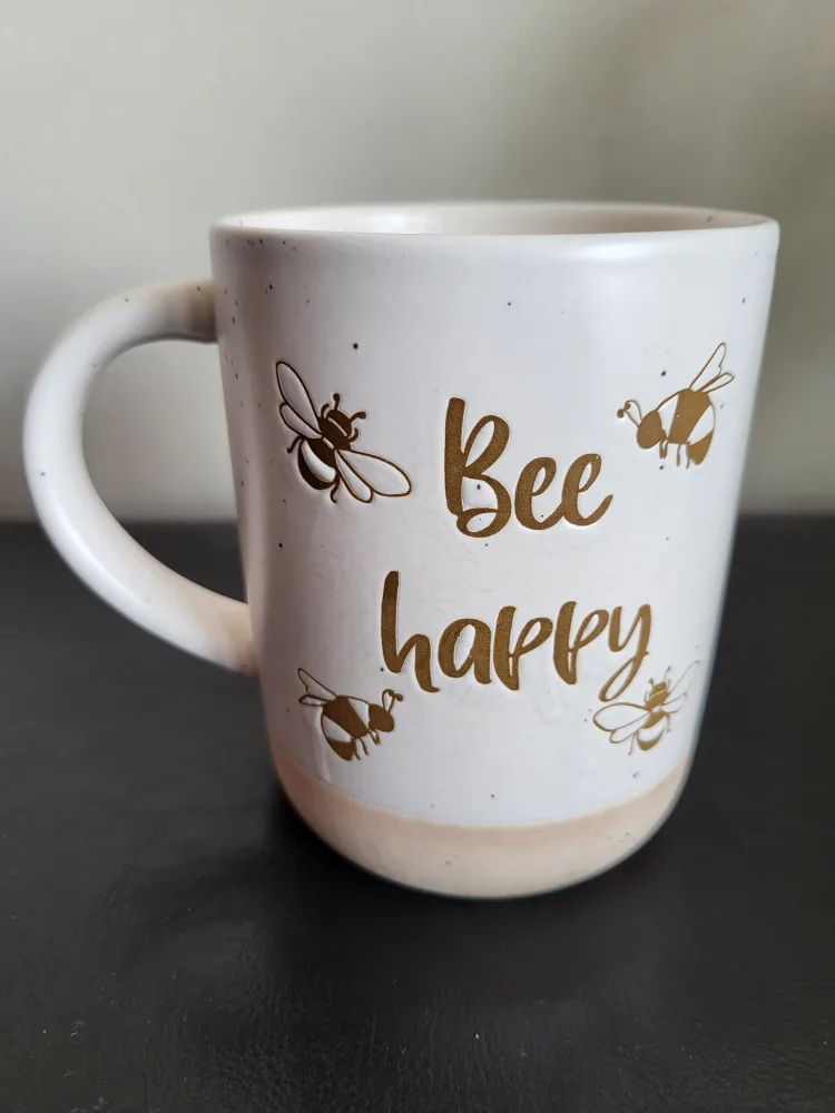 Bee Happy Mug (18oz) image indicator(4)