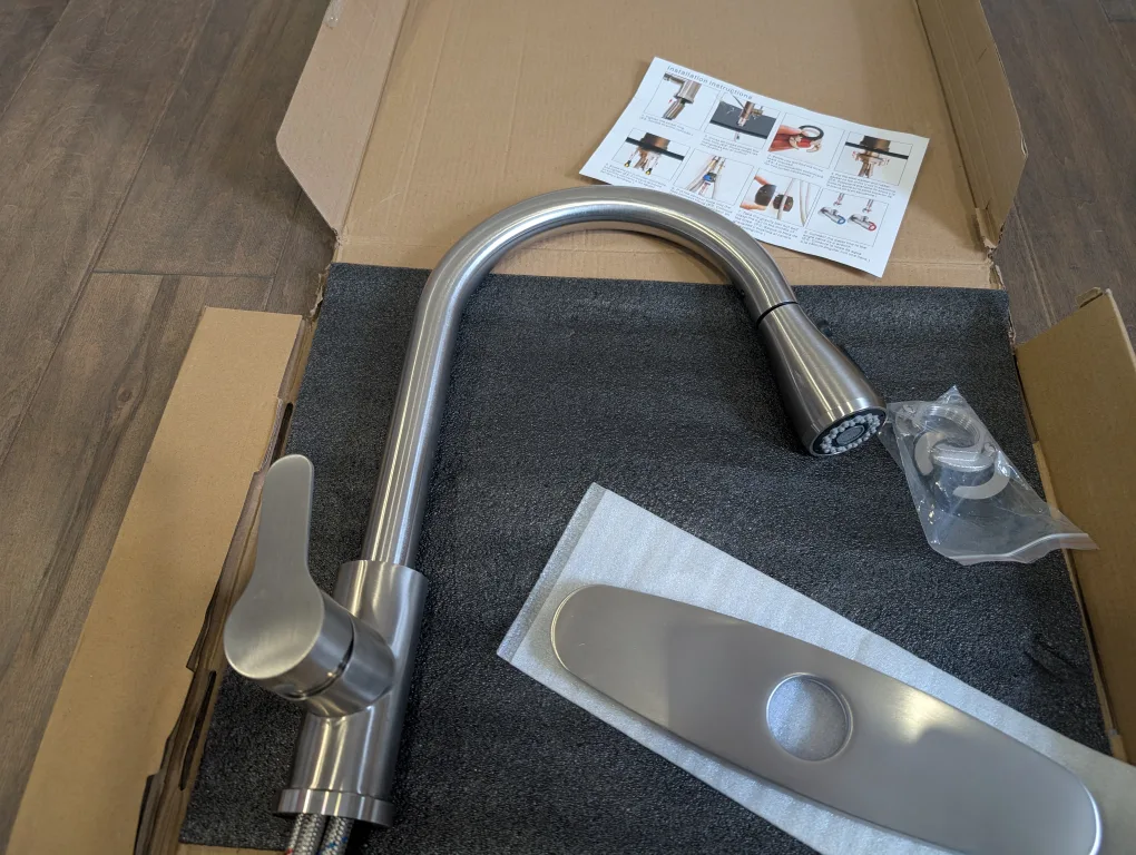 New Brushed Nickel Kitchen Faucet with Pull-Down Sprayer image indicator(6)