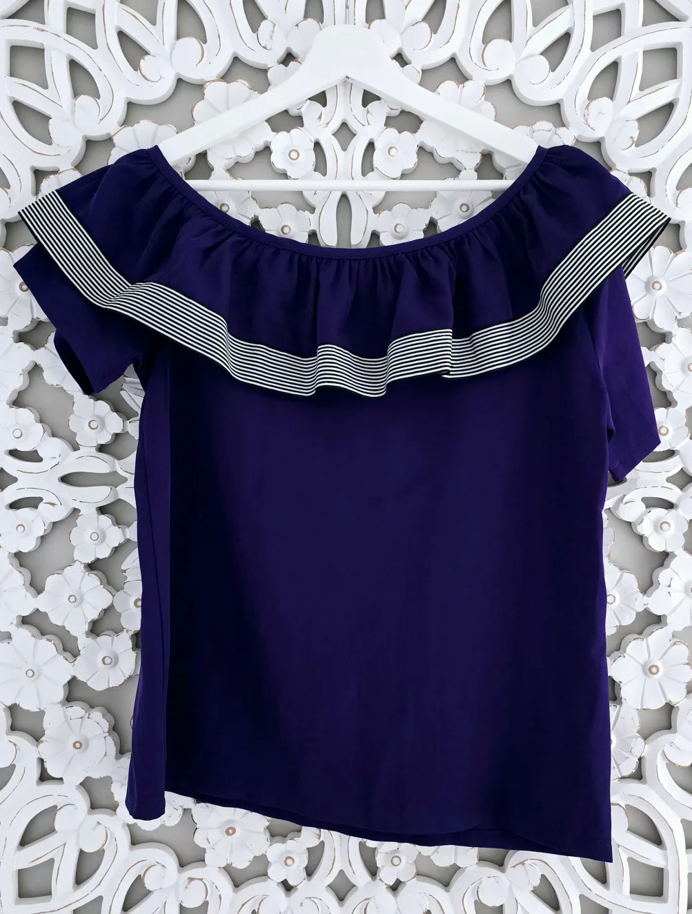 New with tag Purple Off-the-Shoulder Top image indicator(3)