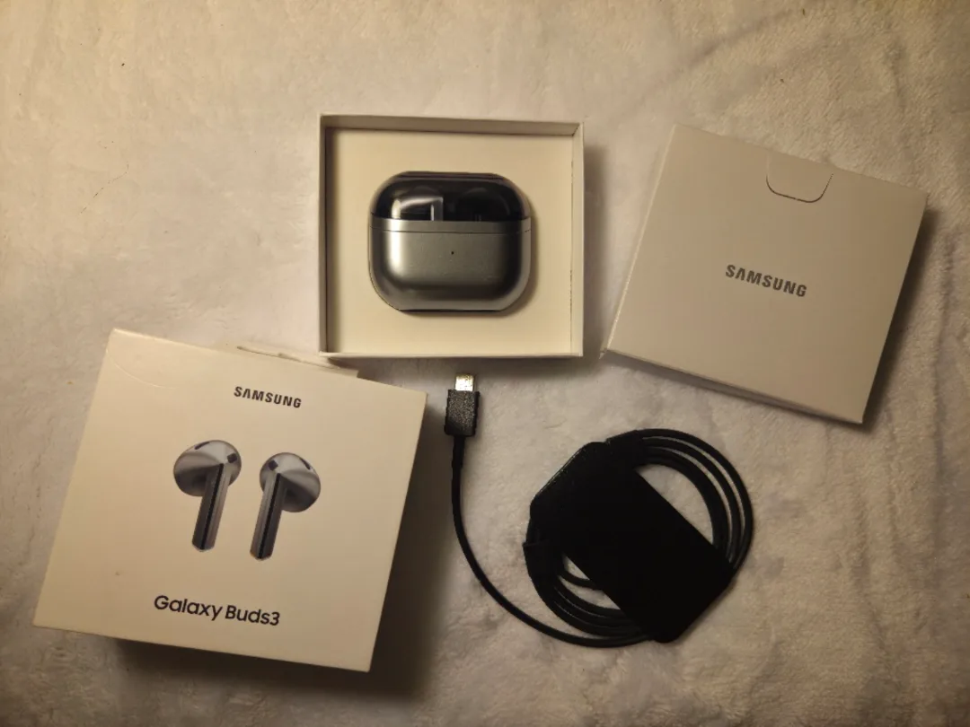 Samsung Galaxy Buds3 Wireless Earbuds - Graphite image indicator(3)