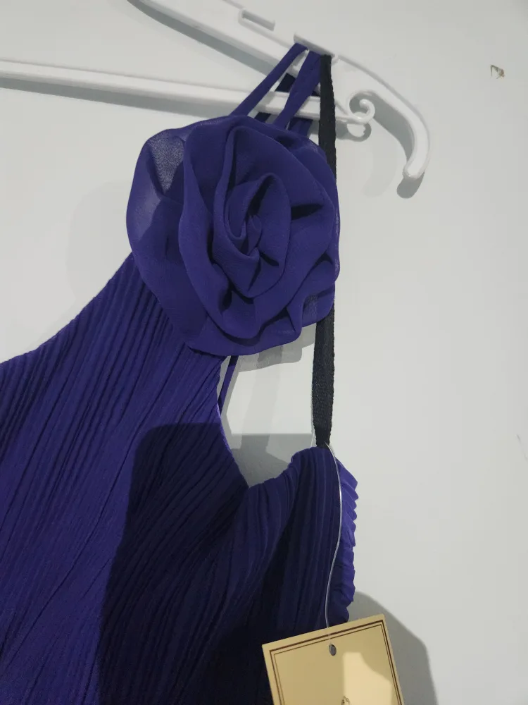 XS Dollár Evening Wear Purple One-Shoulder Gown image indicator(3)