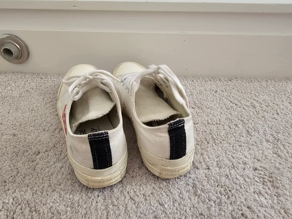 Converse x Comme des Garçons PLAY Chuck Taylor Low Top Sneakers image indicator(4)