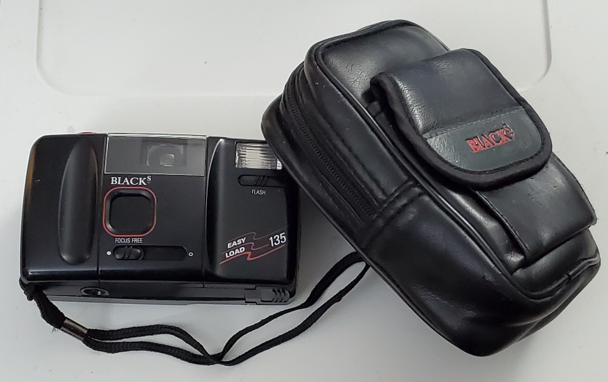 Blacks Easy Load 135, Vintage Film Camera with Case 🧡