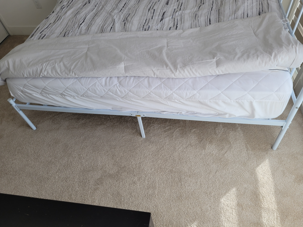 New White Metal Queen Bed Frame - photo 3