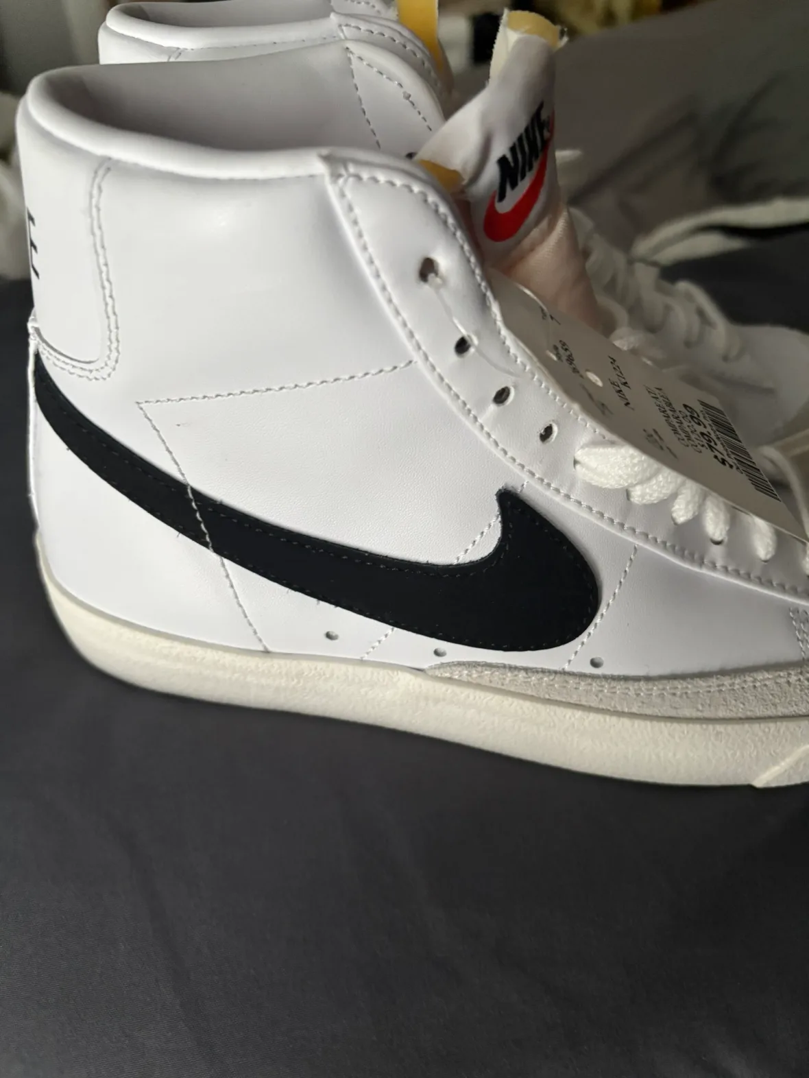 Nike shoes image indicator(5)