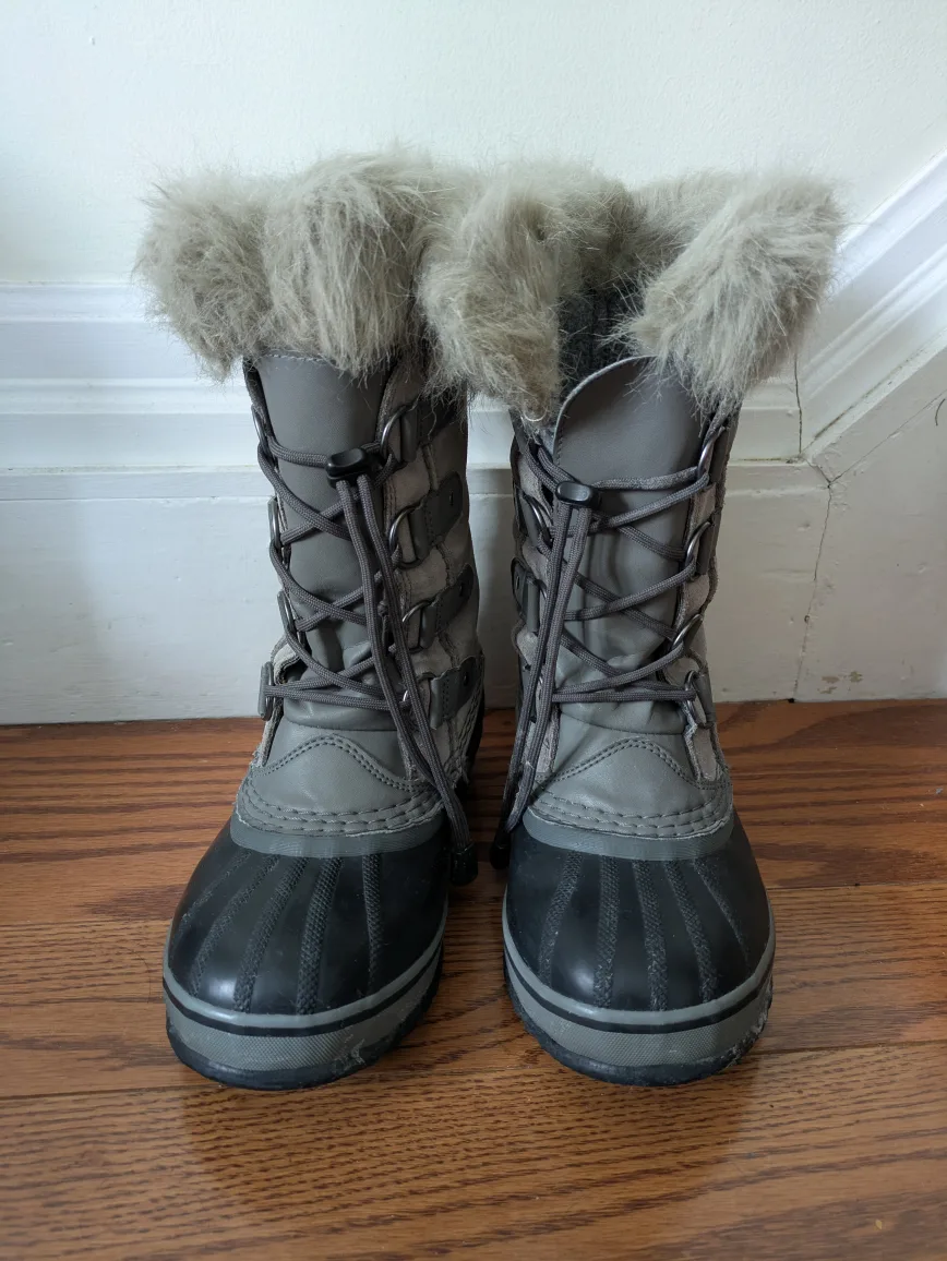 "Joan of Arctic" Sorel Boots - Youth 3 image indicator(3)