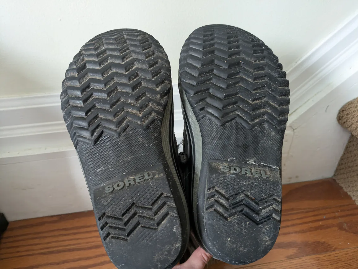 "Joan of Arctic" Sorel Boots - Youth 3 image indicator(4)