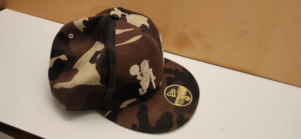 New Era NBA Boston Celtics Camo Fitted Hat 7 5/8 image indicator(3)