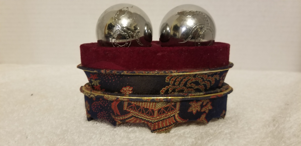 Metal Baoding Balls with Engraved Design in Decorative Box - photo 3
