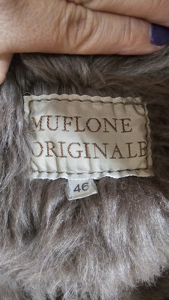 Mufflone Original Sheepskin Coat - Size 46 - photo 2