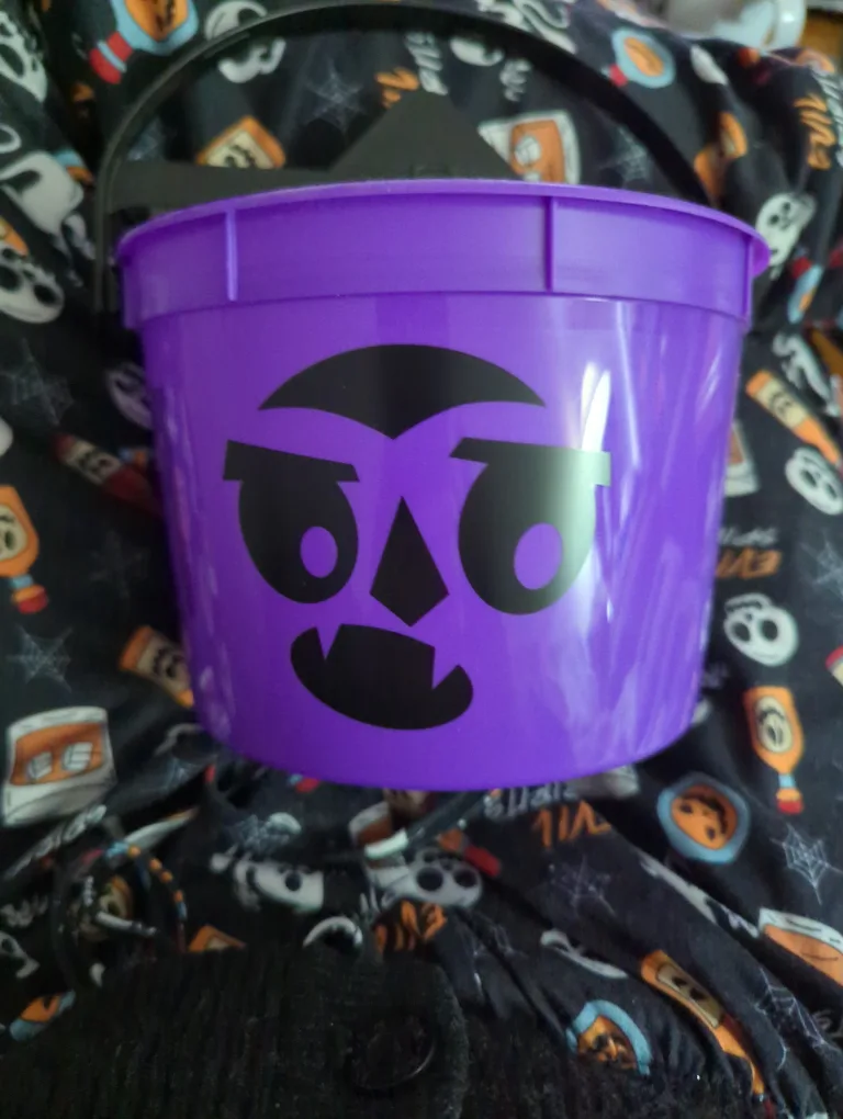Purple Halloween Trick or Treat Bucket image indicator(3)