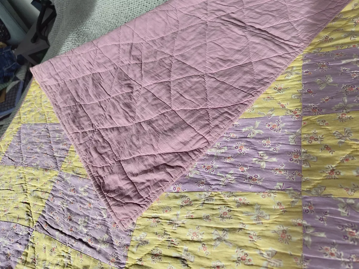 Handmade 1930s Vintage Quilt :: Made in Canada image indicator(4)