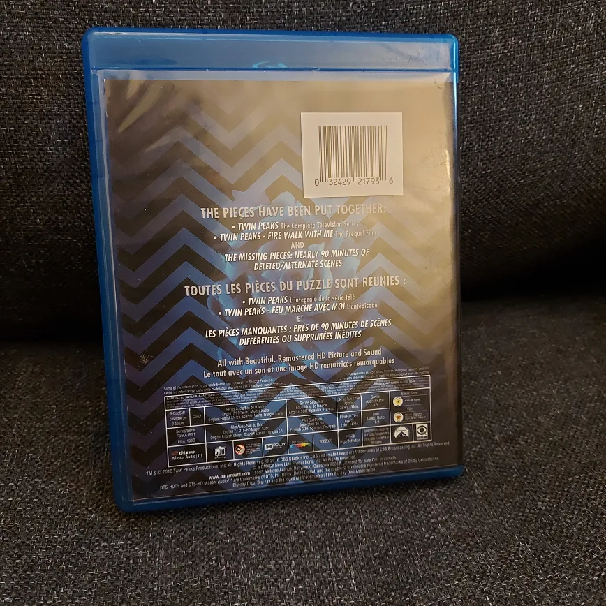 Twin Peaks:  1 & 2 season plus movie Blu-ray image indicator(2)