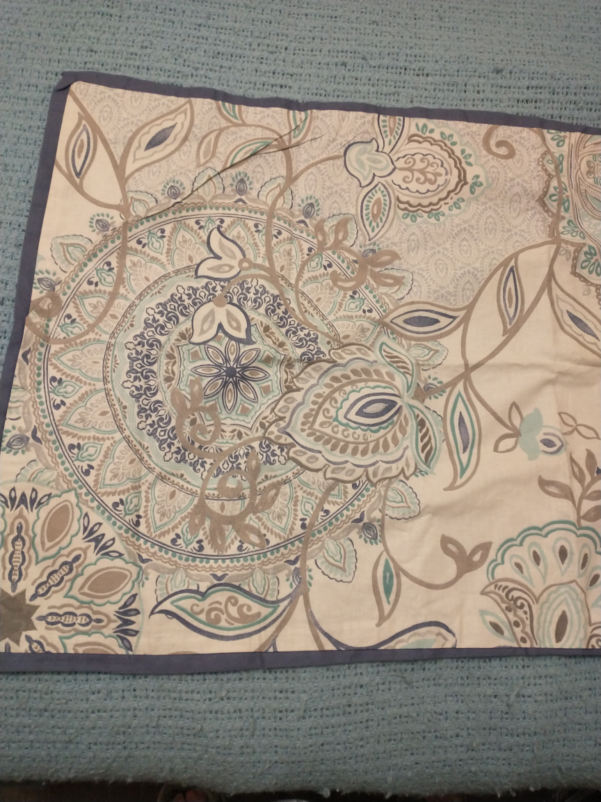 LOVELY KING SIZE BLUE & WHITE FLORAL DESIGN PILLOWCASE - photo 3
