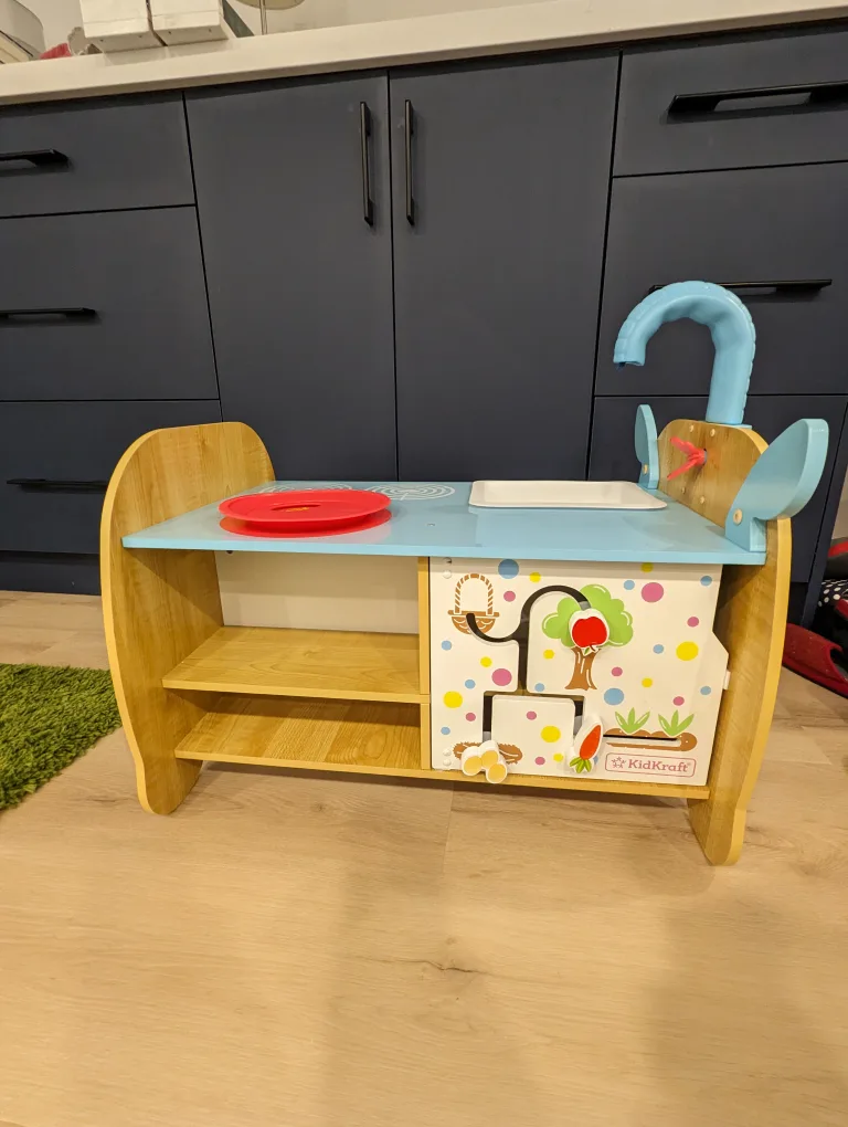 KidKraft Wooden Play Kitchen image indicator(3)