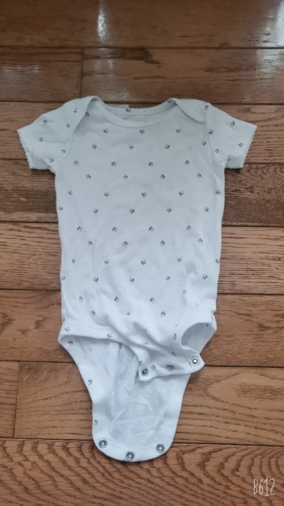 gender neutral baby clothes image indicator(4)