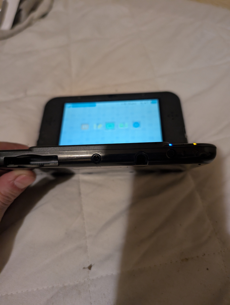 Nintendo 3DS XL Handheld Gaming Console - photo 2