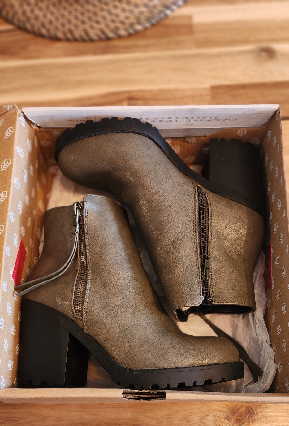 Olive Green Women's Ankle Boots Size 8 (NEW) - photo 4