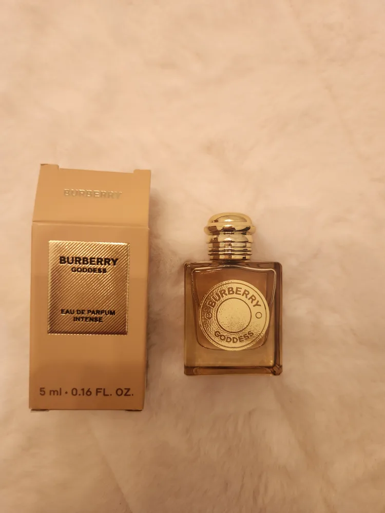 Burberry Goddess Eau De Parfum Intense 5ml image indicator(2)