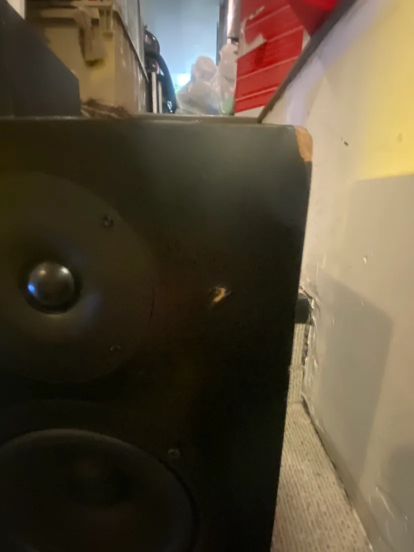 Yorkville YSM6 Powered Studio Monitors image indicator(10)