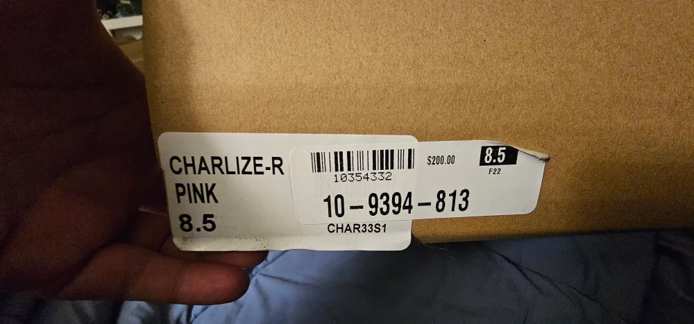 Steve Madden image indicator(2)