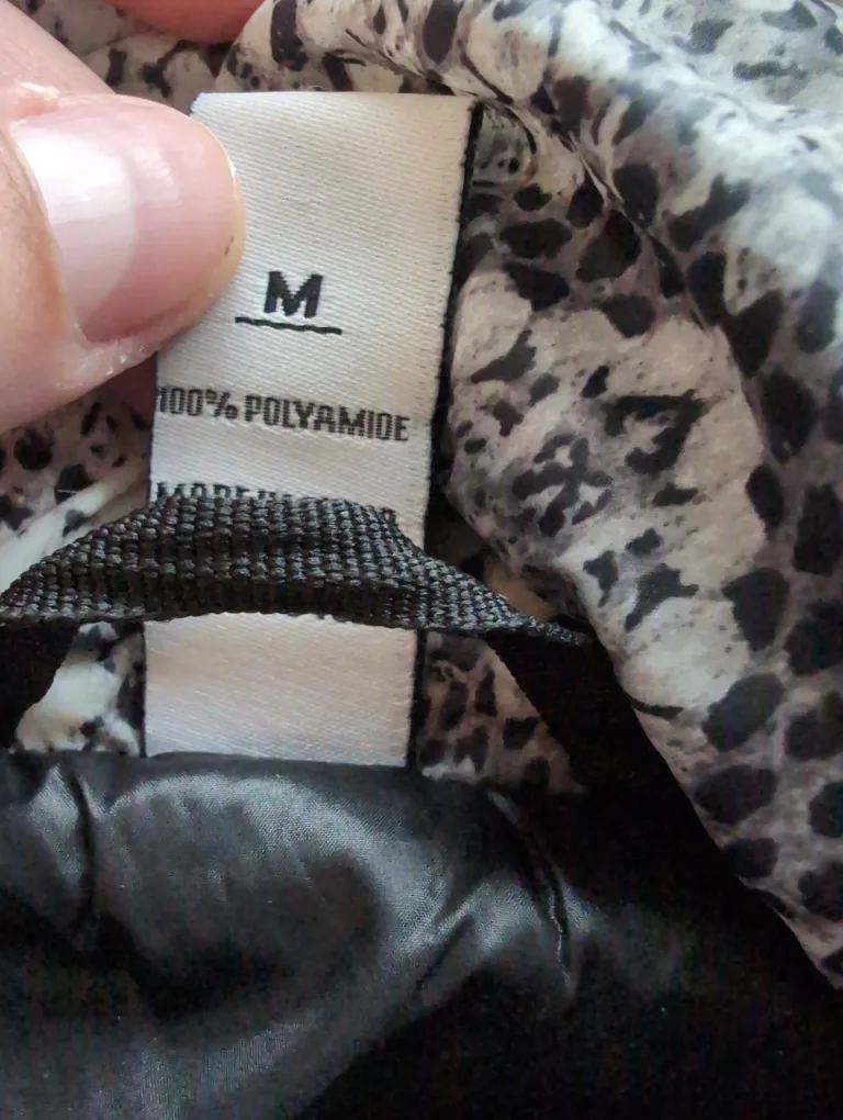 Varley Ski and Snowboarding Jacket - Medium 🧡 image indicator(3)