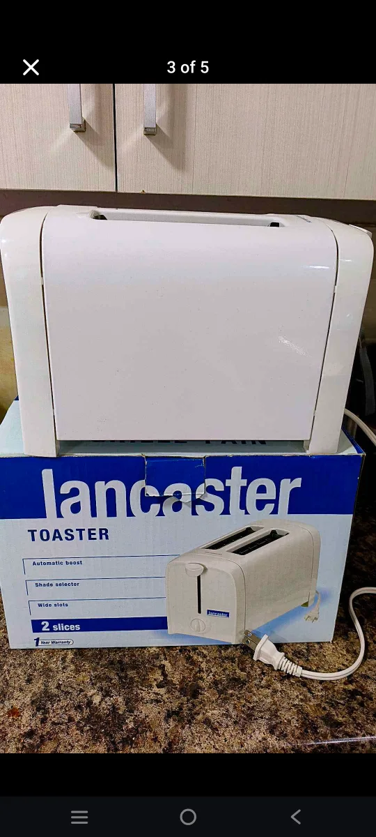 Lancaster 2-Slice Toaster with Grill Pan image indicator(2)