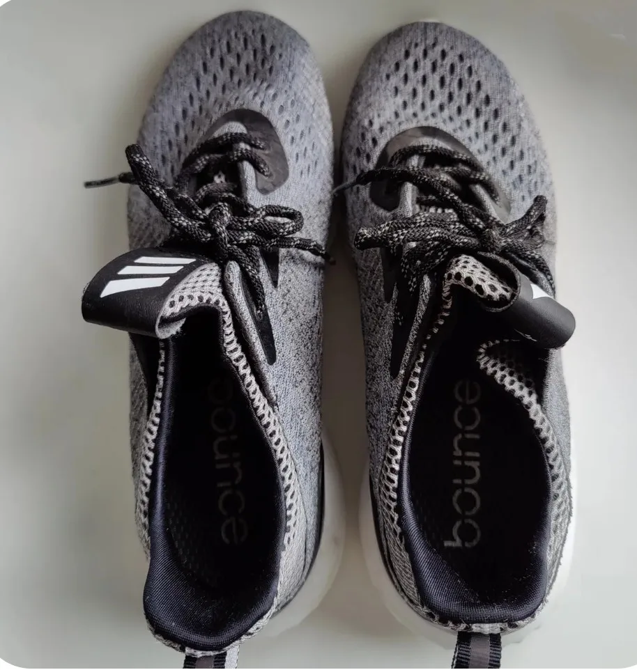 Adidas Alphabounce Shoes - Size 9 image indicator(2)