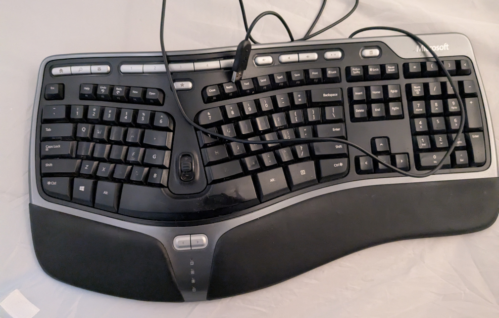 Microsoft Natural Ergonomic Keyboard 4000 v1.0