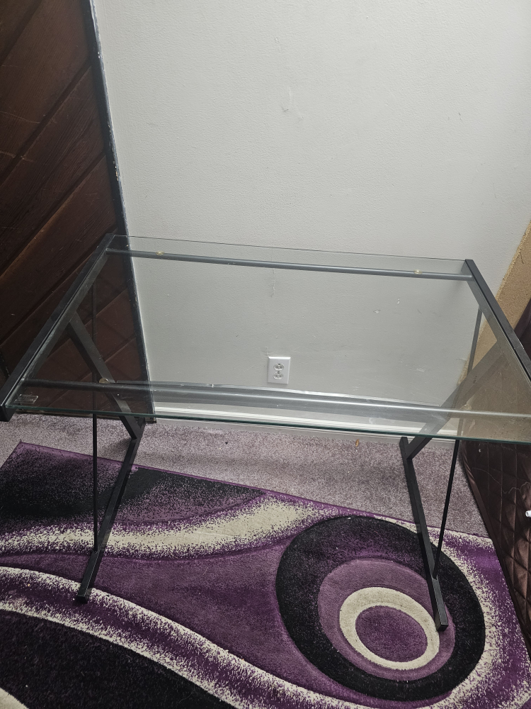 Glass Computer Desk - Modern Design
