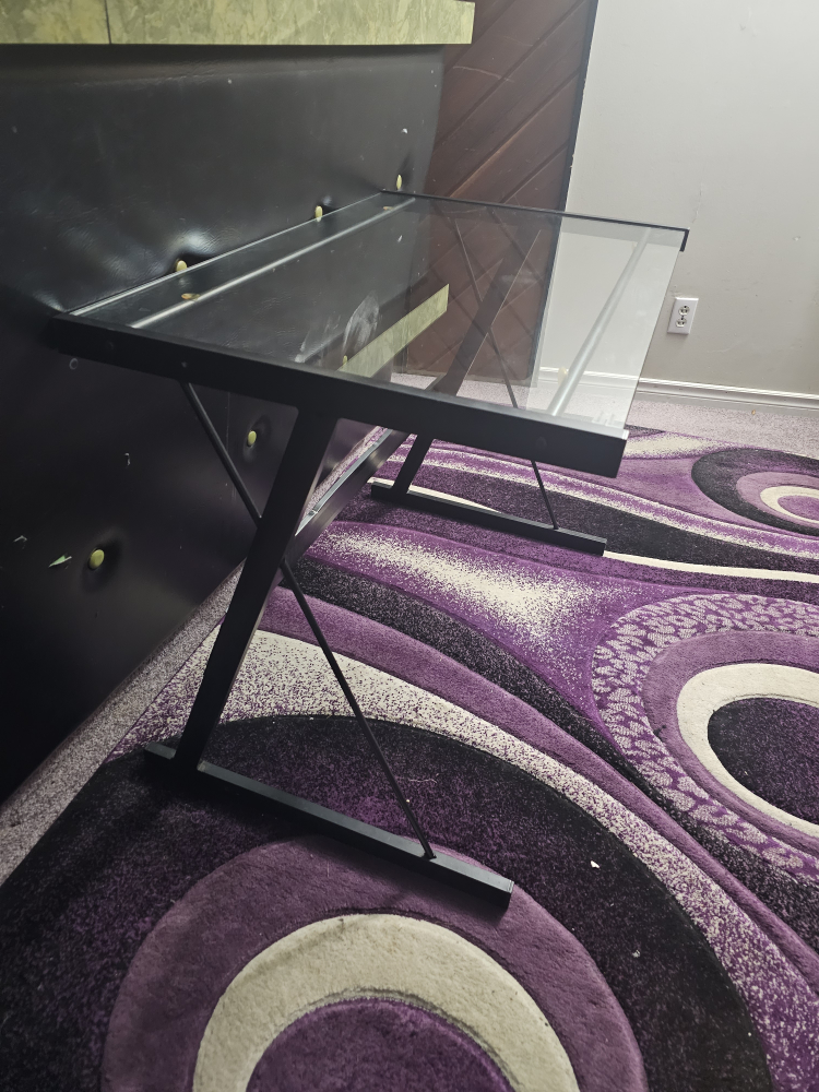 Glass Computer Desk - Modern Design - photo 3