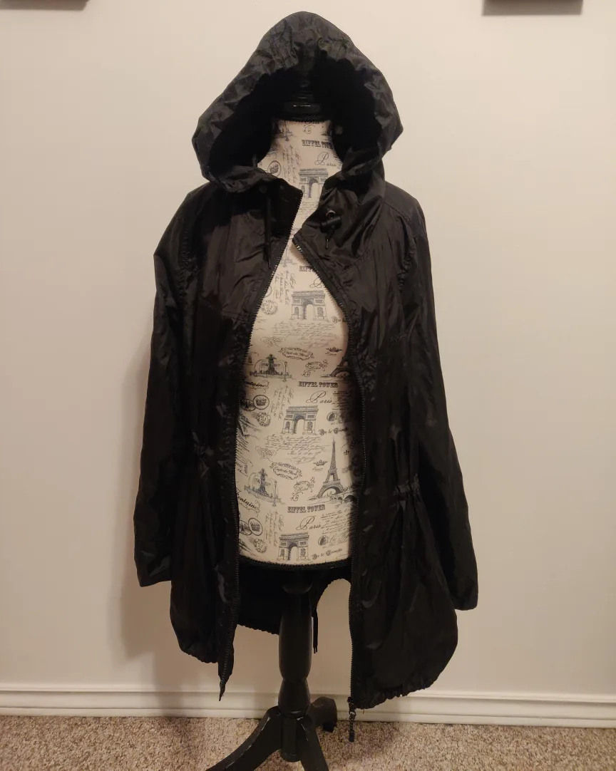 Black Hooded rain coat - Size M/M image indicator(3)