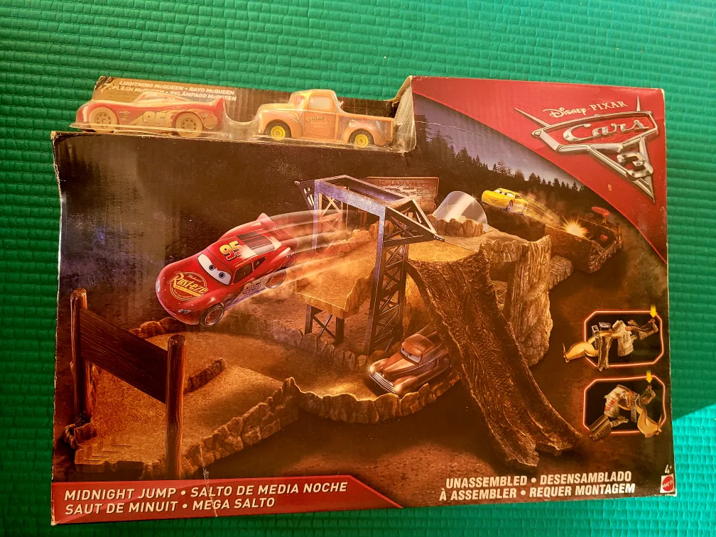 Disney Pixar Cars 3 Midnight Jump Playset image indicator(2)