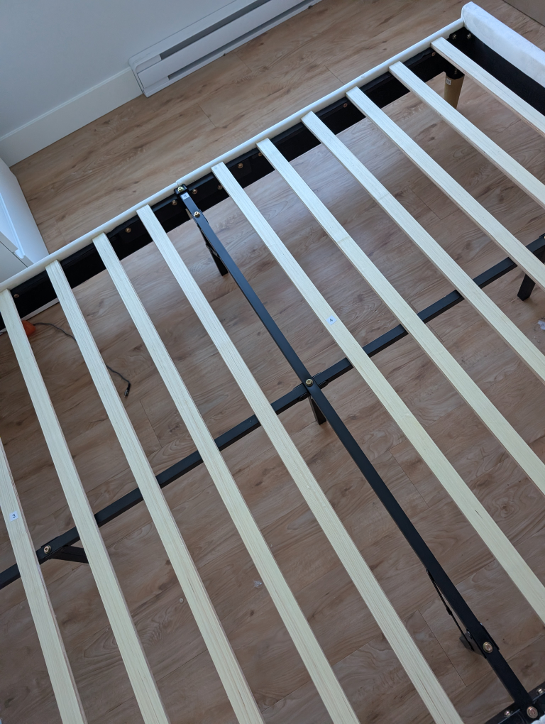 Queen Size Bed Frame with Headboard - photo 4