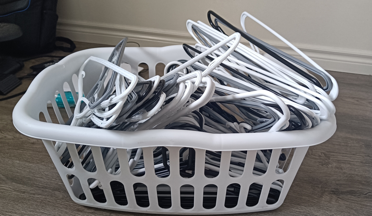 Bulk Plastic Clothes Hangers