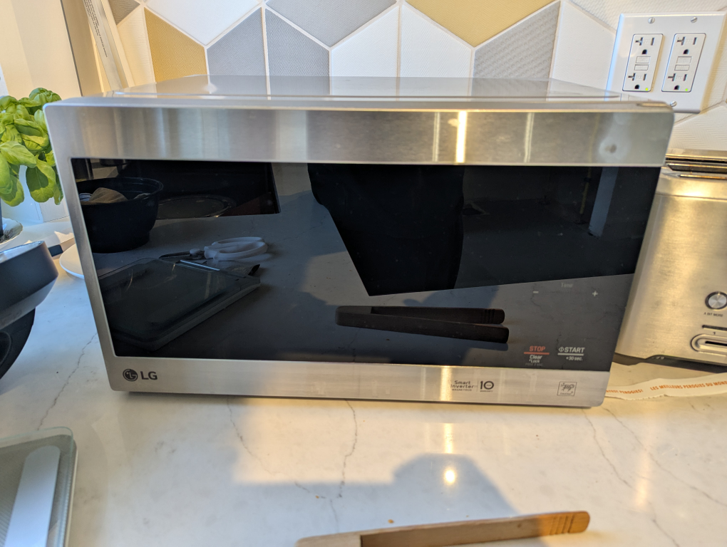 LG Microwave - Stainless Steel - Excellent Condition