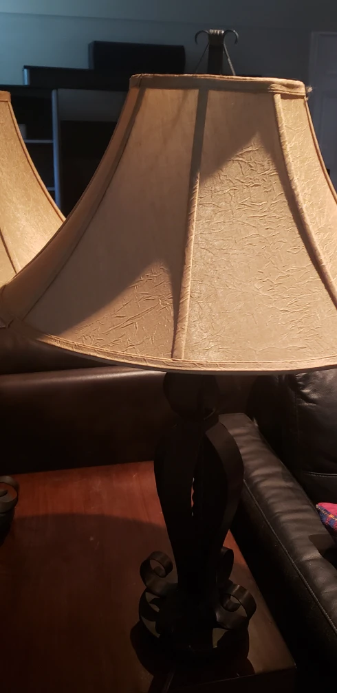 Pair of Elegant Table Lamps with Beige Shades - photo 3